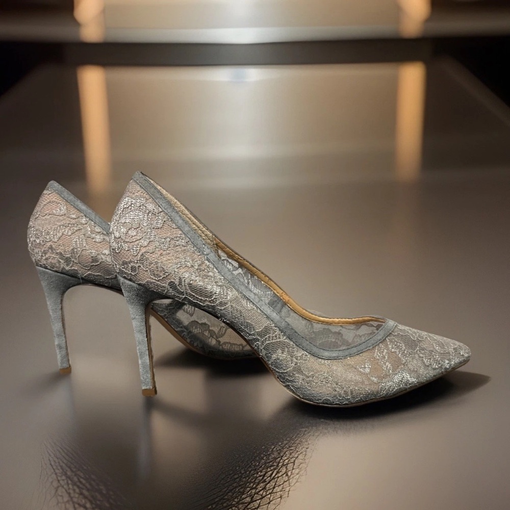 SOLD Banana Republic Gray Lace Madison Stilettos Holiday Dress Shoes Size 6